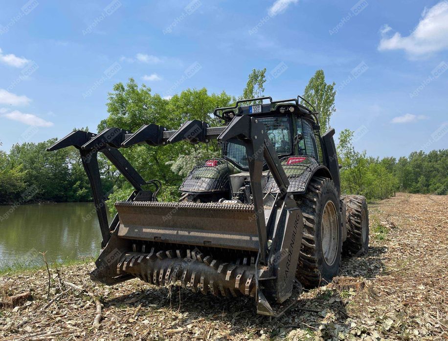 Tocator forestier de 225 cm cu dinți ficși / Black Grizzly