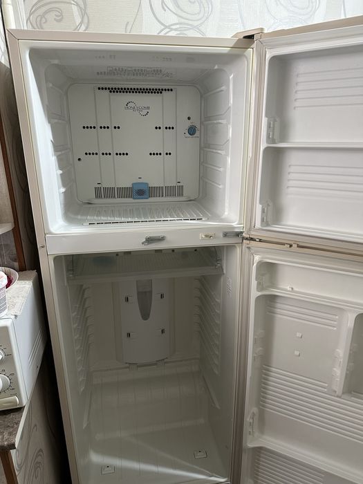 Холодильник в хорошем состоянии