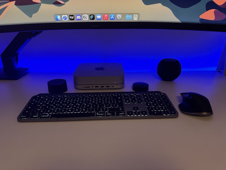 Sistem desktop Mac Mini M2 + Monitor Samsung Ultrawide 49inch