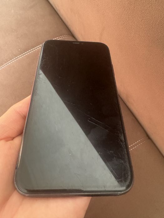 Продам Iphone 11