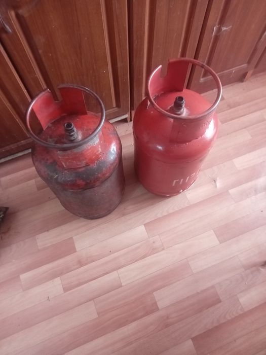Газовые баллоны 2штуки
