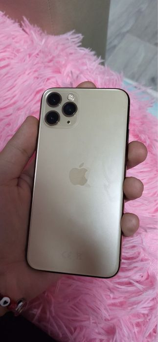Айфон 11 про продам золотистый