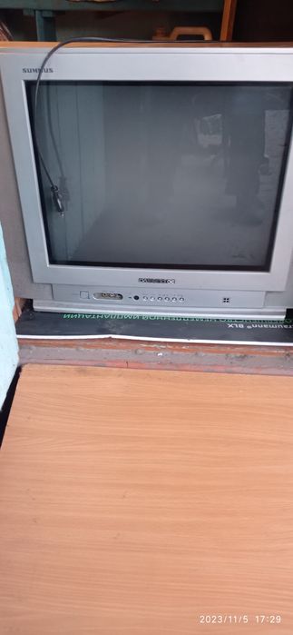 Продам телевизор цветной рабочий