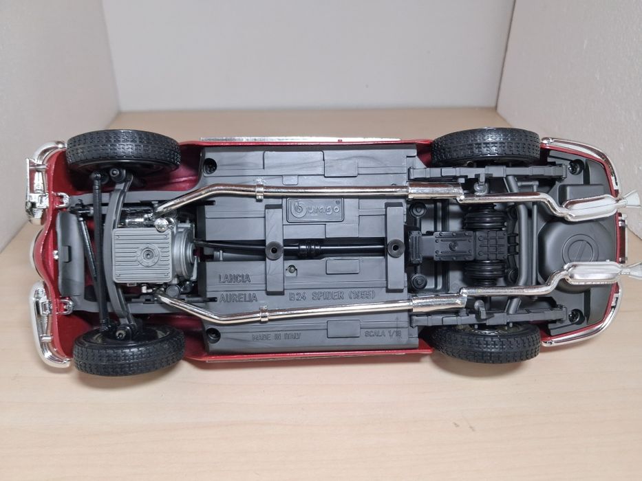 Lancia Aurelia bburago 1:18