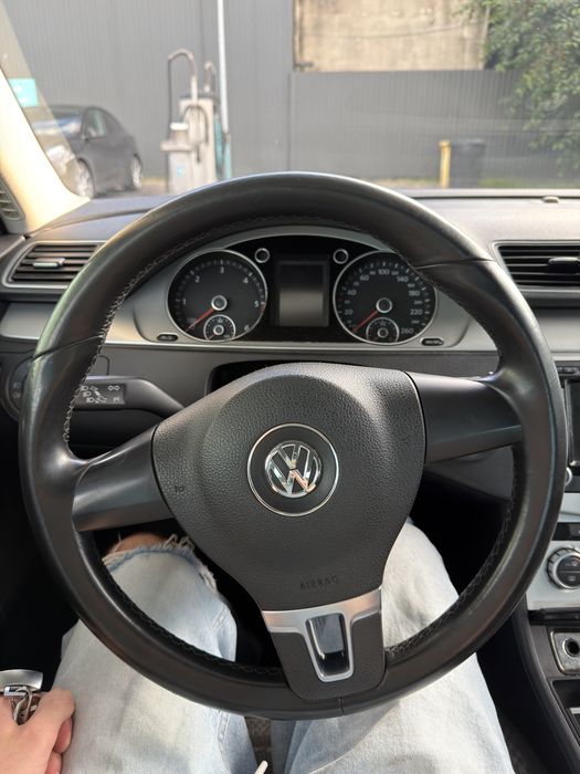 Volkswagen Passat B7 1.6tdi 2012