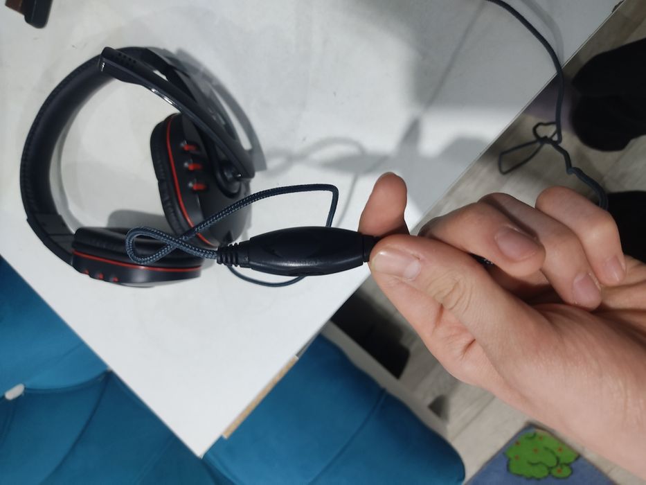 Продается наушники игровые