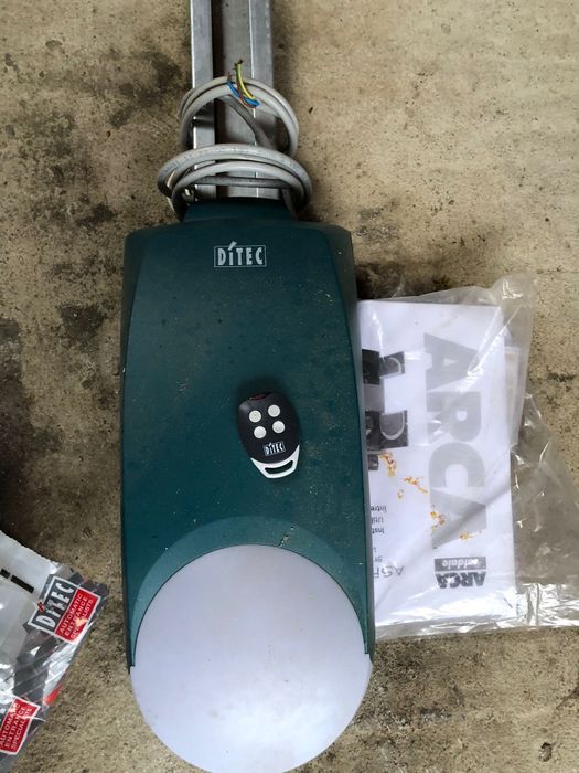 Motor actionare usa garaj