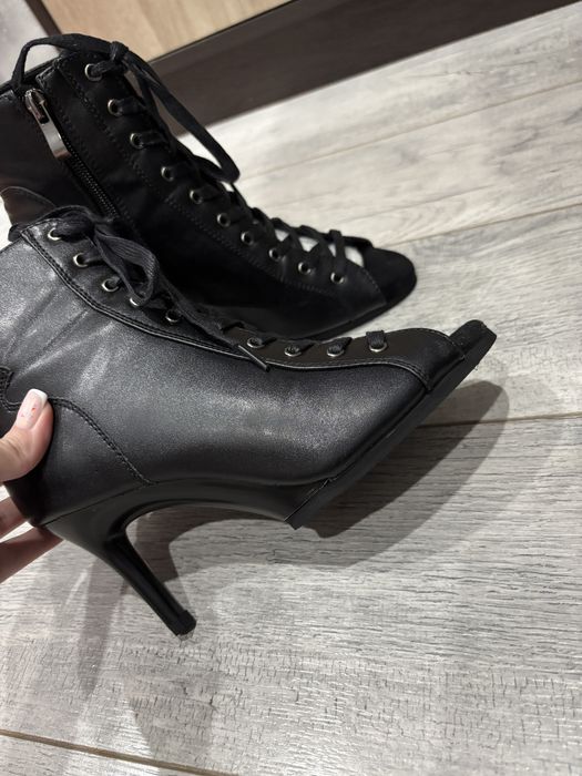 Продам  туфли, хилсы