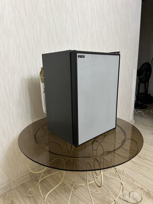 MiniBar Xolodilnik Vitrifrigo ITALIA