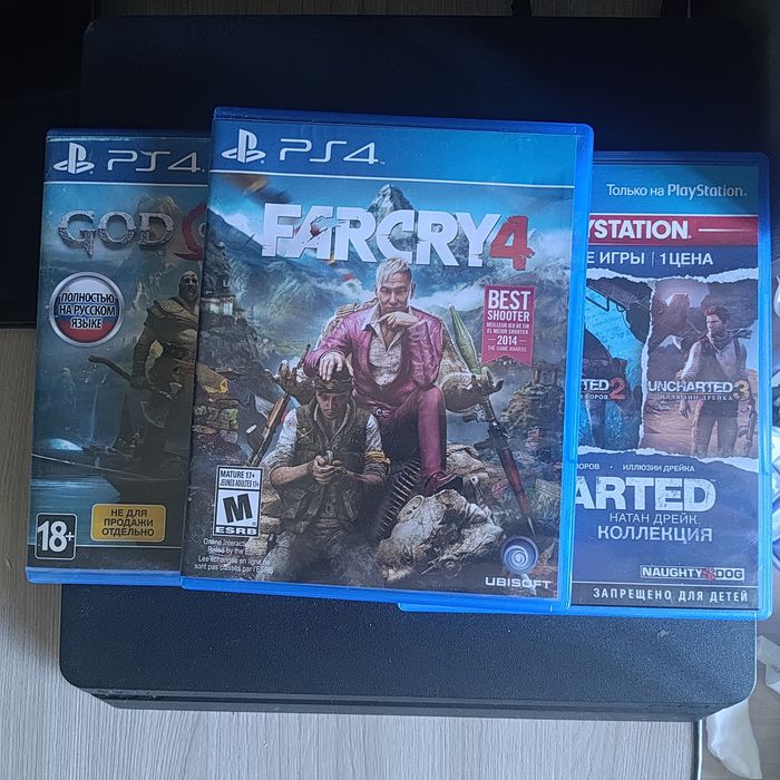 Продам PlayStation 4 slim