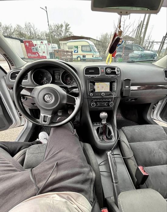 VOLKSWAGEN Golf 2010 — imagine 4