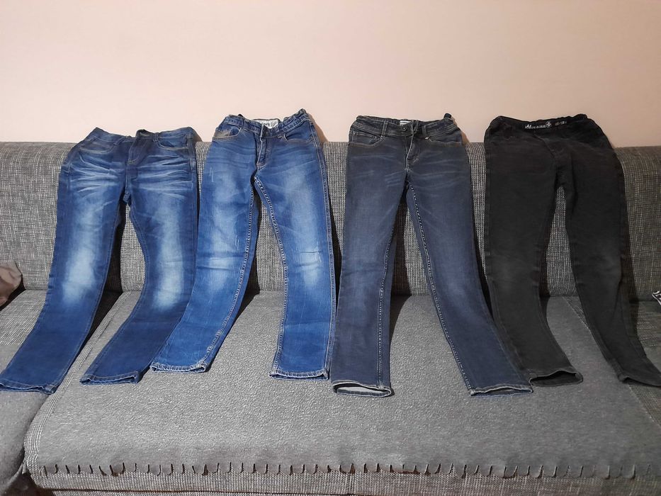 Blugi baieti marimea 140