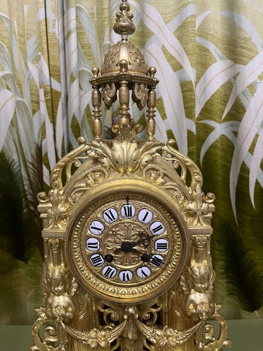 Автентичен френски каминен часовник триптих в стил Louis XVI – позлатен бронз (Ormolu), ХIХ век (1880-1890 г.)