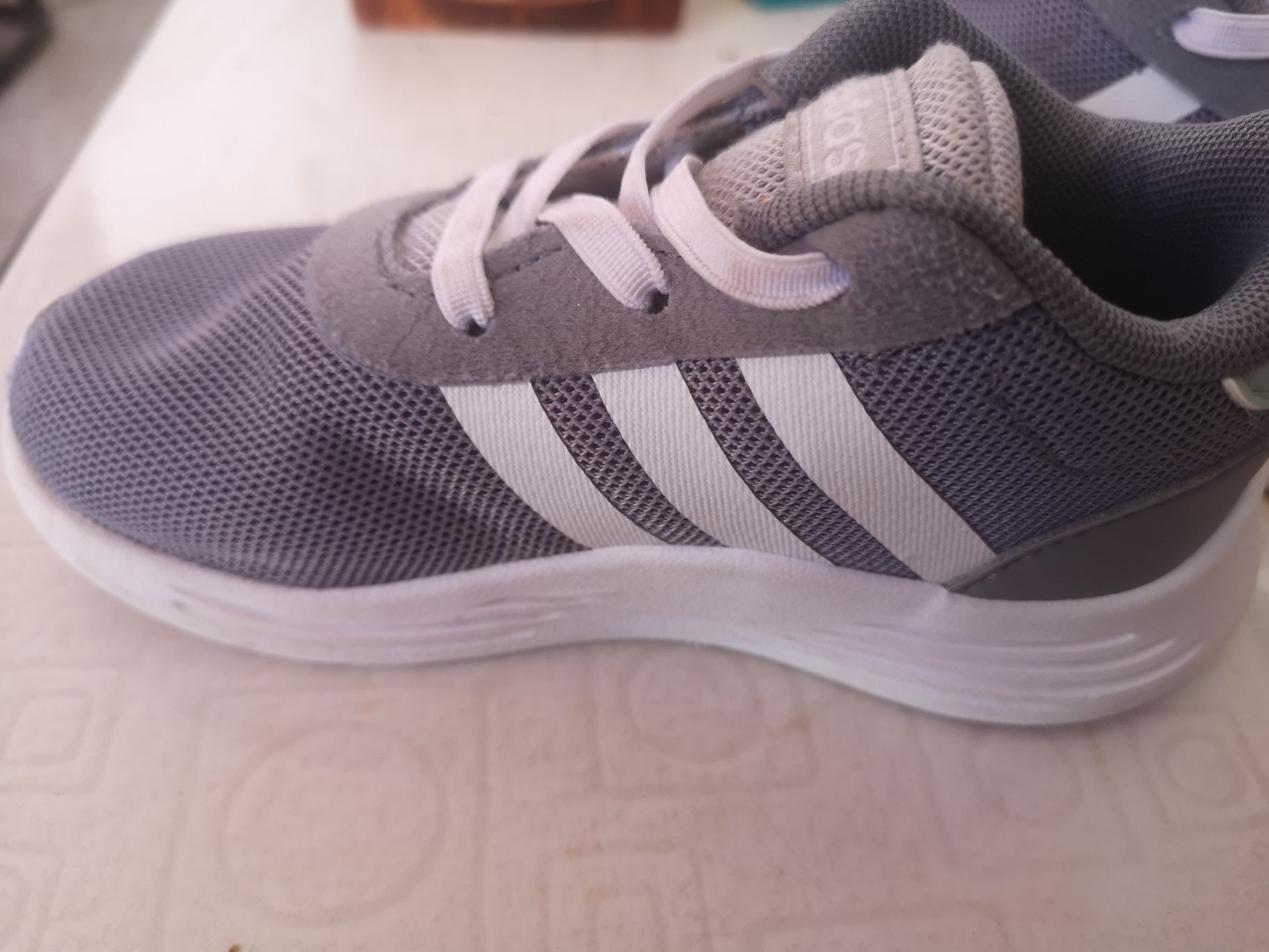 Adidas . OLX.bg