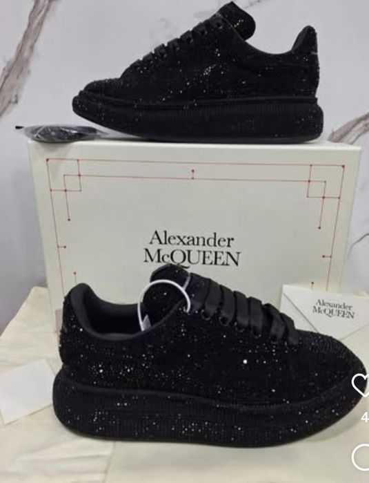 Нови обувки Alexander McQueen