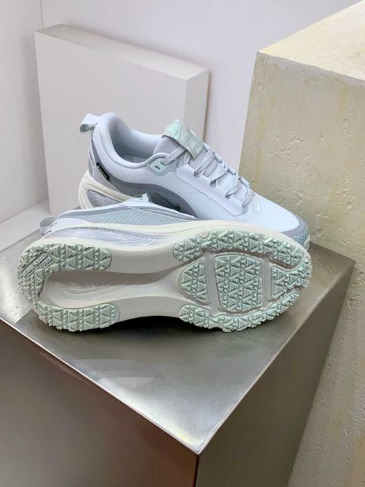 Нови дамски маратонки Nike Vomero 18 GTX