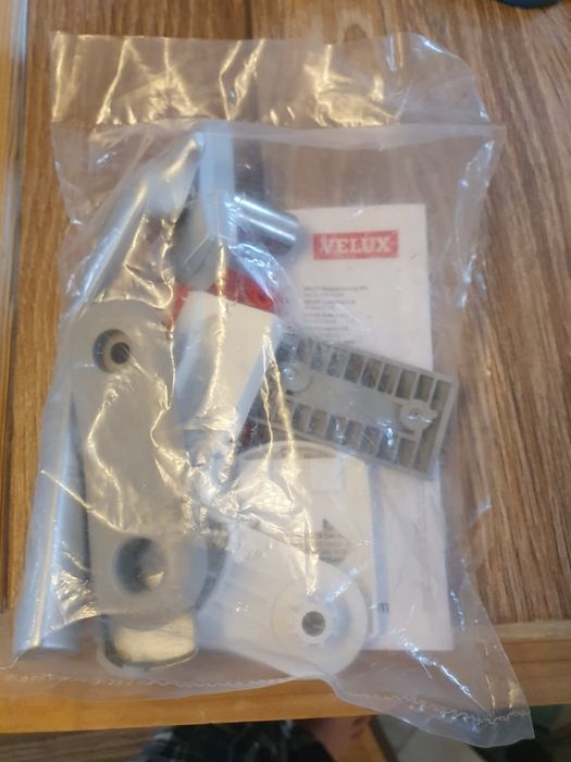 Maner fereastra mansarda