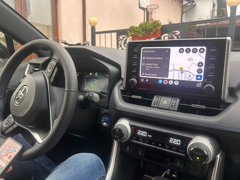 Apple Carplay si Android Auto Toyota Corolla RAV4 CH-R HILUX Camry