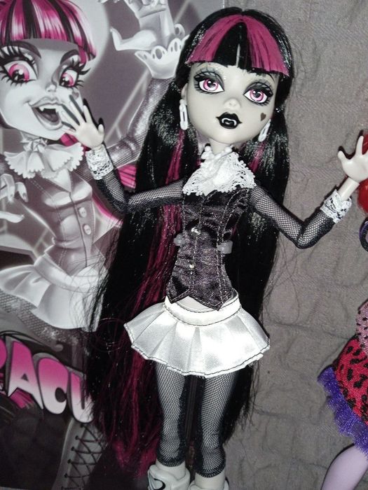 Куколка Monster high Дракулаура