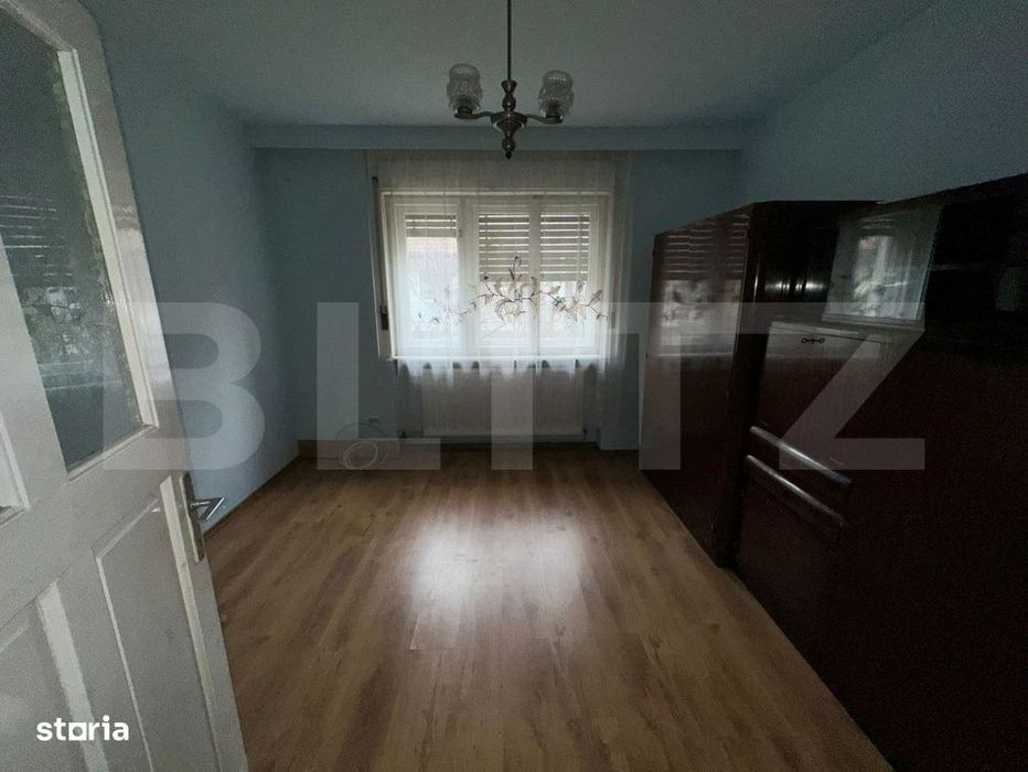 Oportunitate investitionala: Casa cu subsol, parter, etaj si mansarda,