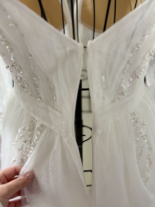 Rochie de mireasa in A