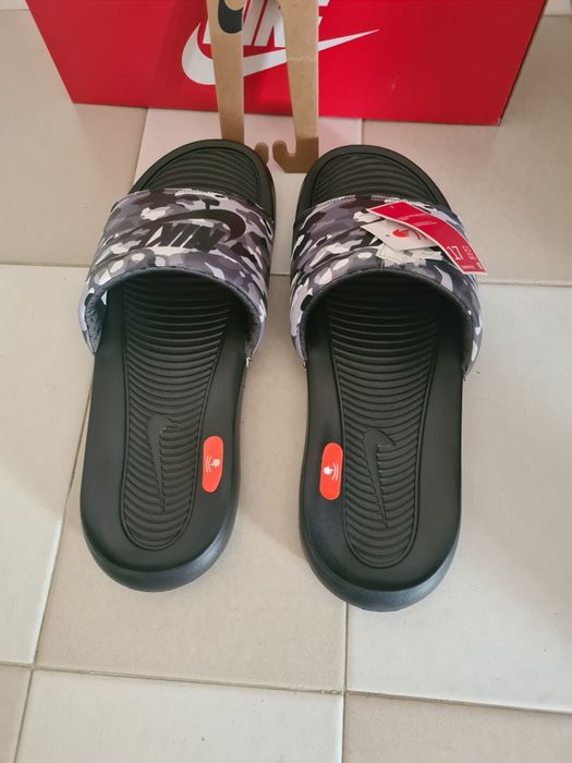 Nike- Чехли/Джапанки 51,5 номер