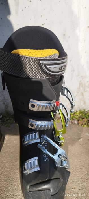 Продават се  запазени  ски  обувкu SALOMON  X WAVE