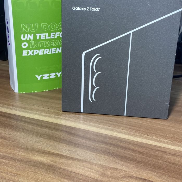 Samsung Z Fold 7 5G Silver Shadow 256Gb Dual Sim Toate Accesoriile