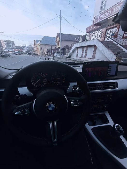 vând bmw e 90 facelift
