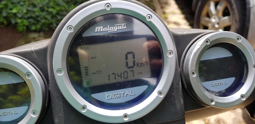 Malaguti F12 Phantom Digital - Acte