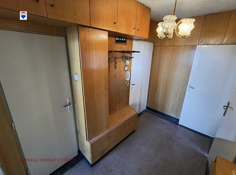 Продава се Тристаен апартамент в Русе, Широк център - 87 кв.м за 1034 €/кв.м - Снимка #3