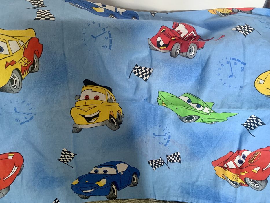 2 Seturi de lenjerie de patut bebe cu personaje din desene animate