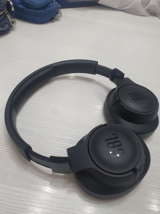 Срочно продам наушники