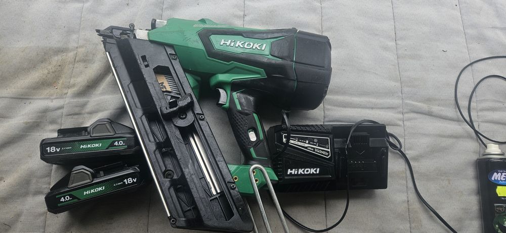 De vânzare scule milwaukee makita BOsch  prețul difera de produs trimit în tara cu verificare colet