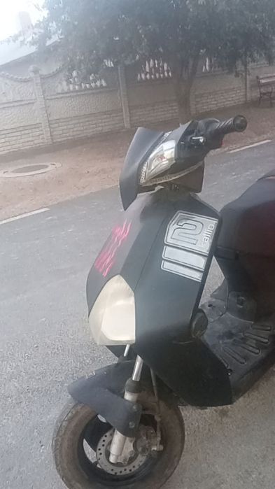 Fac schimb  de scuter scuter este explora kallio de  80cc funcțional am schimbat la el muzicuță furtunele setul și bateria  fac schimb cu gy6