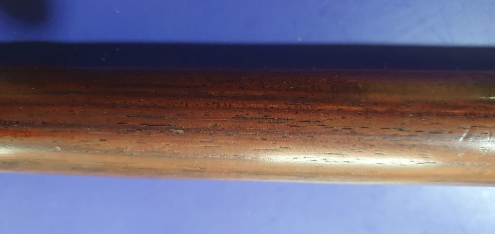 Бильярдный кии с красного дерево