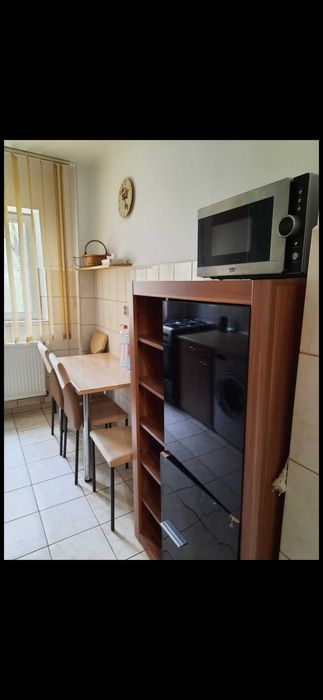 Proprietar, vand  apartament 2 camere in zona Crangasi, str Zboina Neagra nr 7 sau schimb cu apt 3 camere in Ploiesti