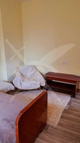 Дава се под наем етаж от къща в Център!  11690581