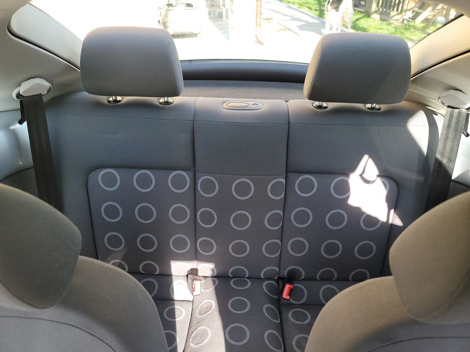 Volkswagen New Beetle 2005, 1,6 benzina, automată