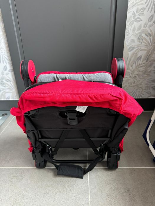 Продам коляску Chicco