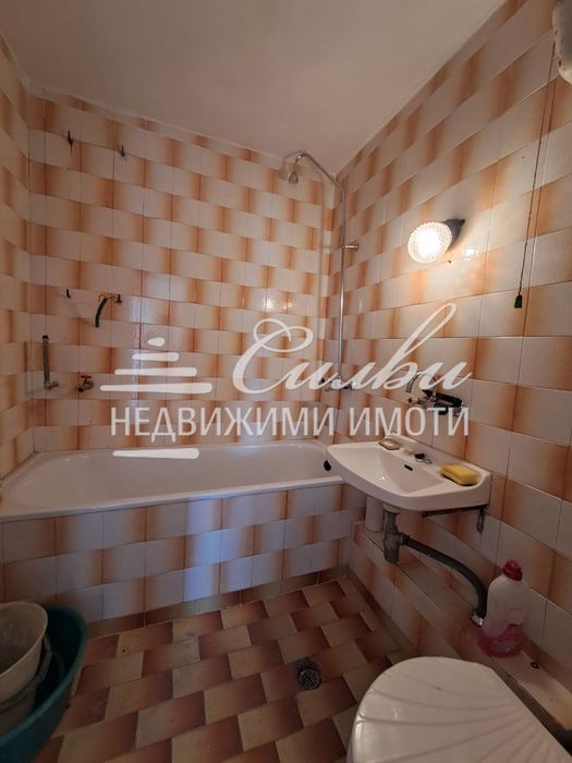 Продава се Четиристаен апартамент в Шумен, Еверест - 105 кв.м за 602 €/кв.м - Снимка #7