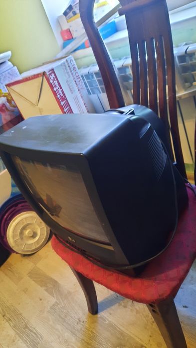 Цветной телевизор LG