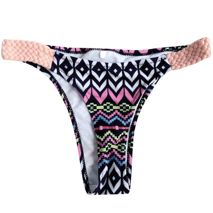 Costum de baie-model geometric si impletituri