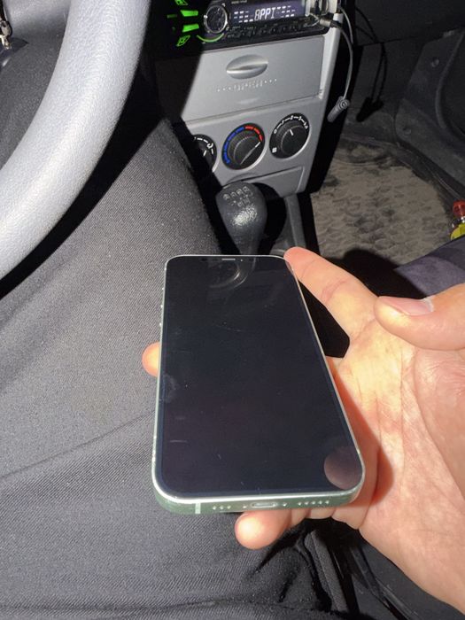 Продам iphone 12