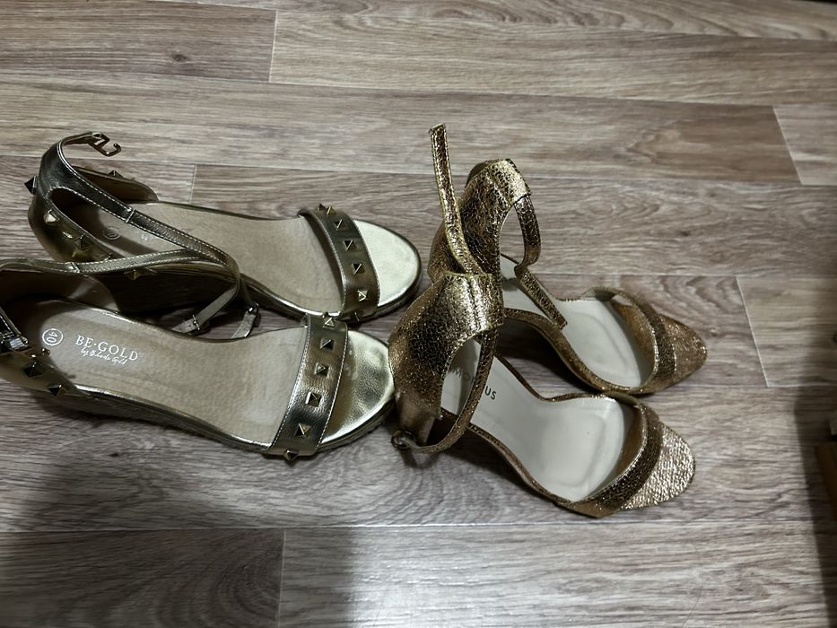 Продам босоножки новые