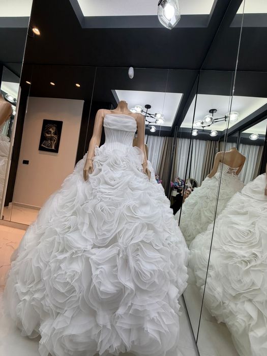 Rochie de mireasa Aryanna karen