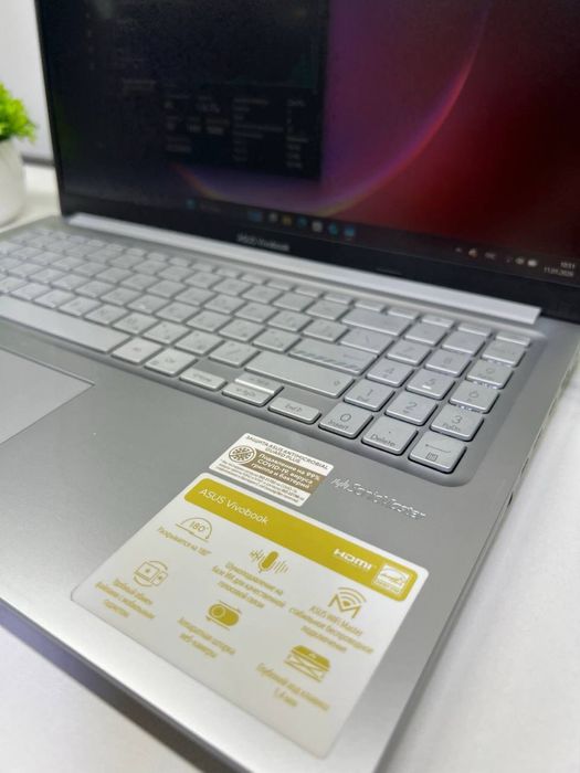 Asus VivoBook i5-13