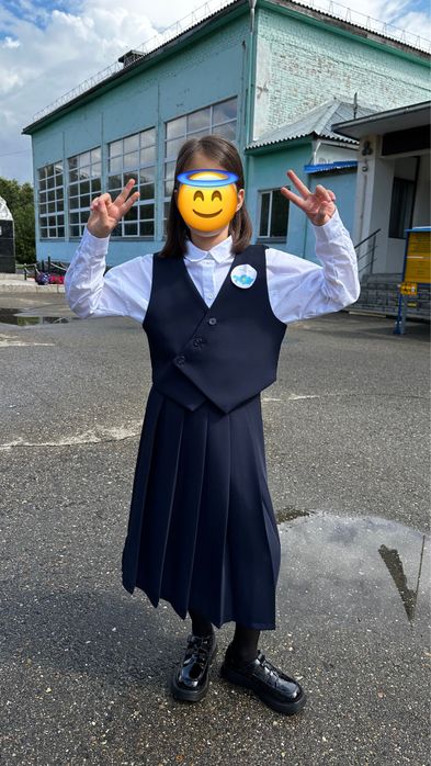 Продам школьную форму