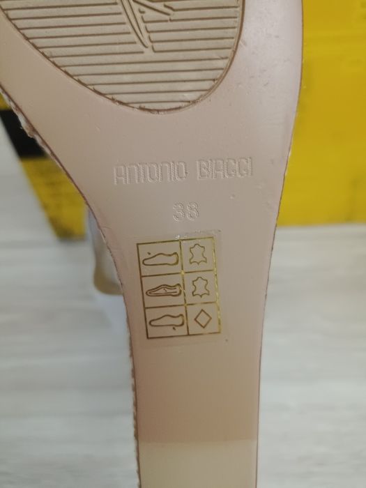 Кожаные босоножки от Antonio Biaggi