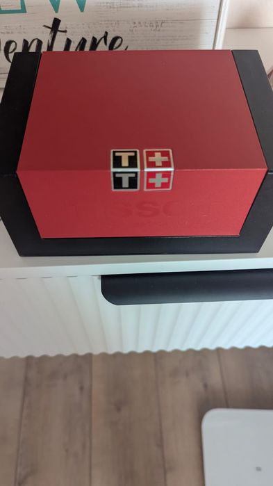 Часы Tissot  состояние новое